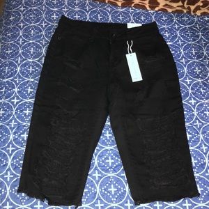 Black high waisted Bermuda short